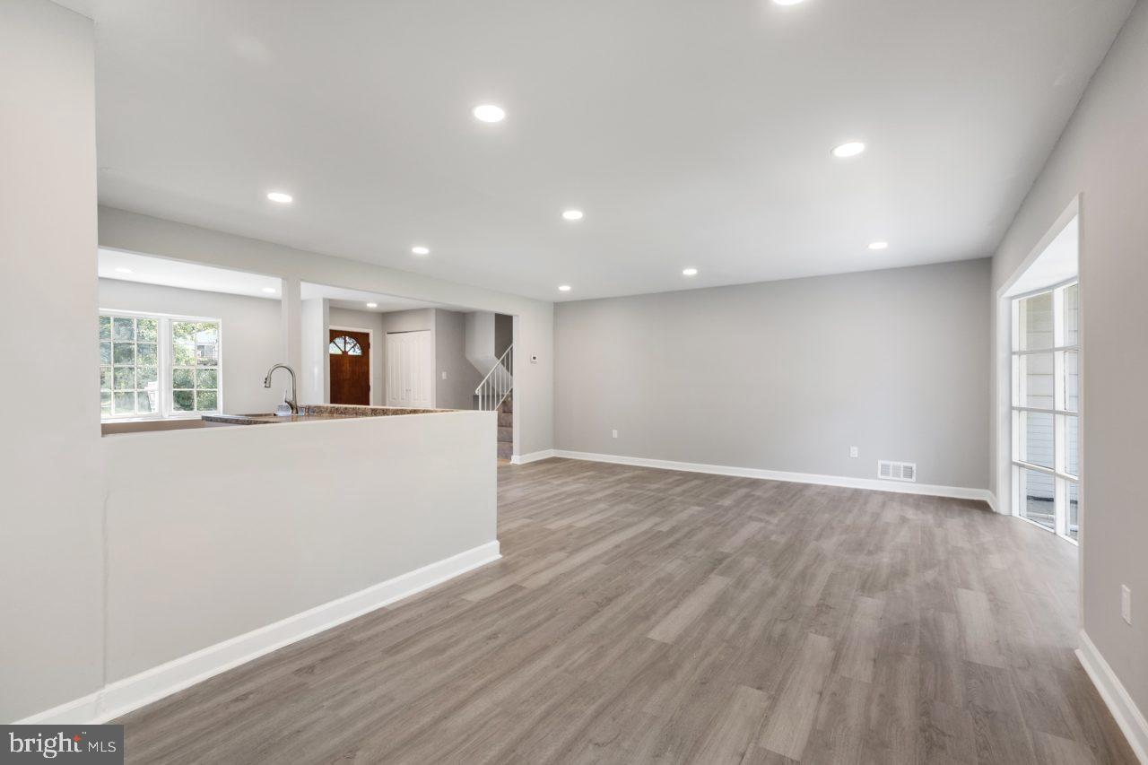 SCHROM HILLS - Residential