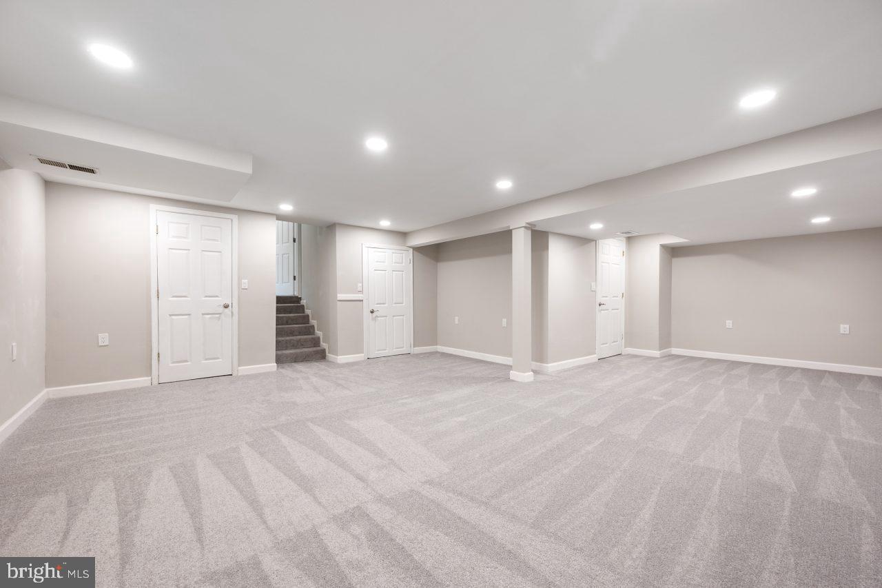 SCHROM HILLS - Residential