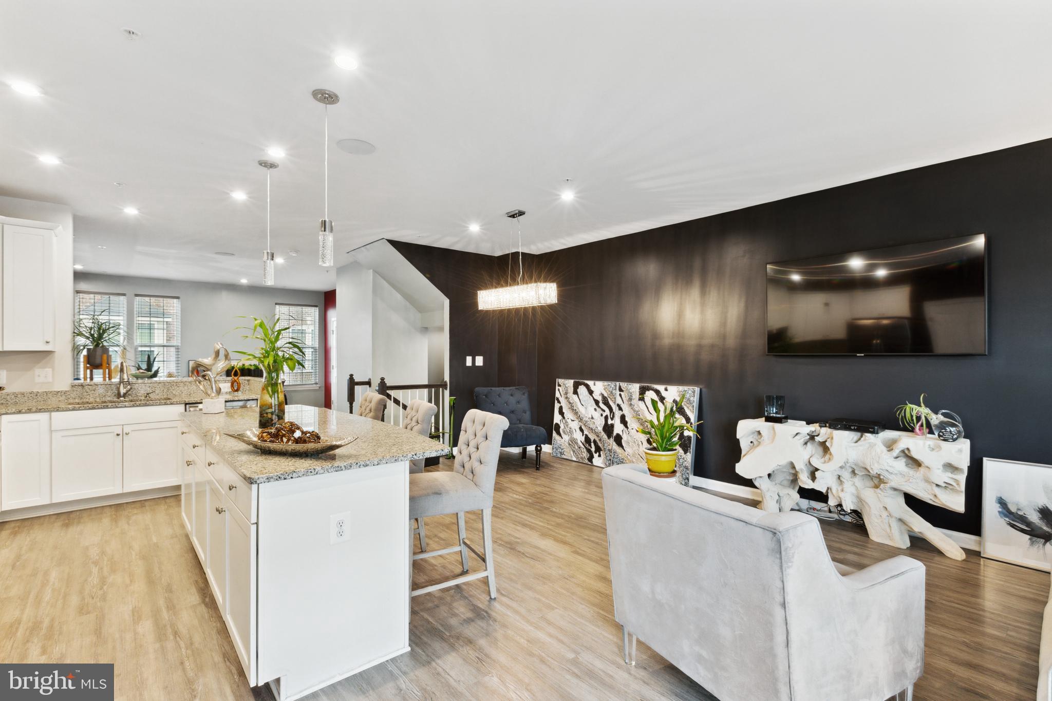 GREENBELT STATION - Residential