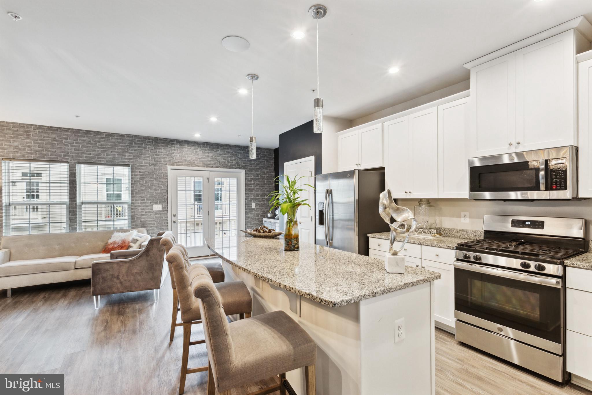 GREENBELT STATION - Residential