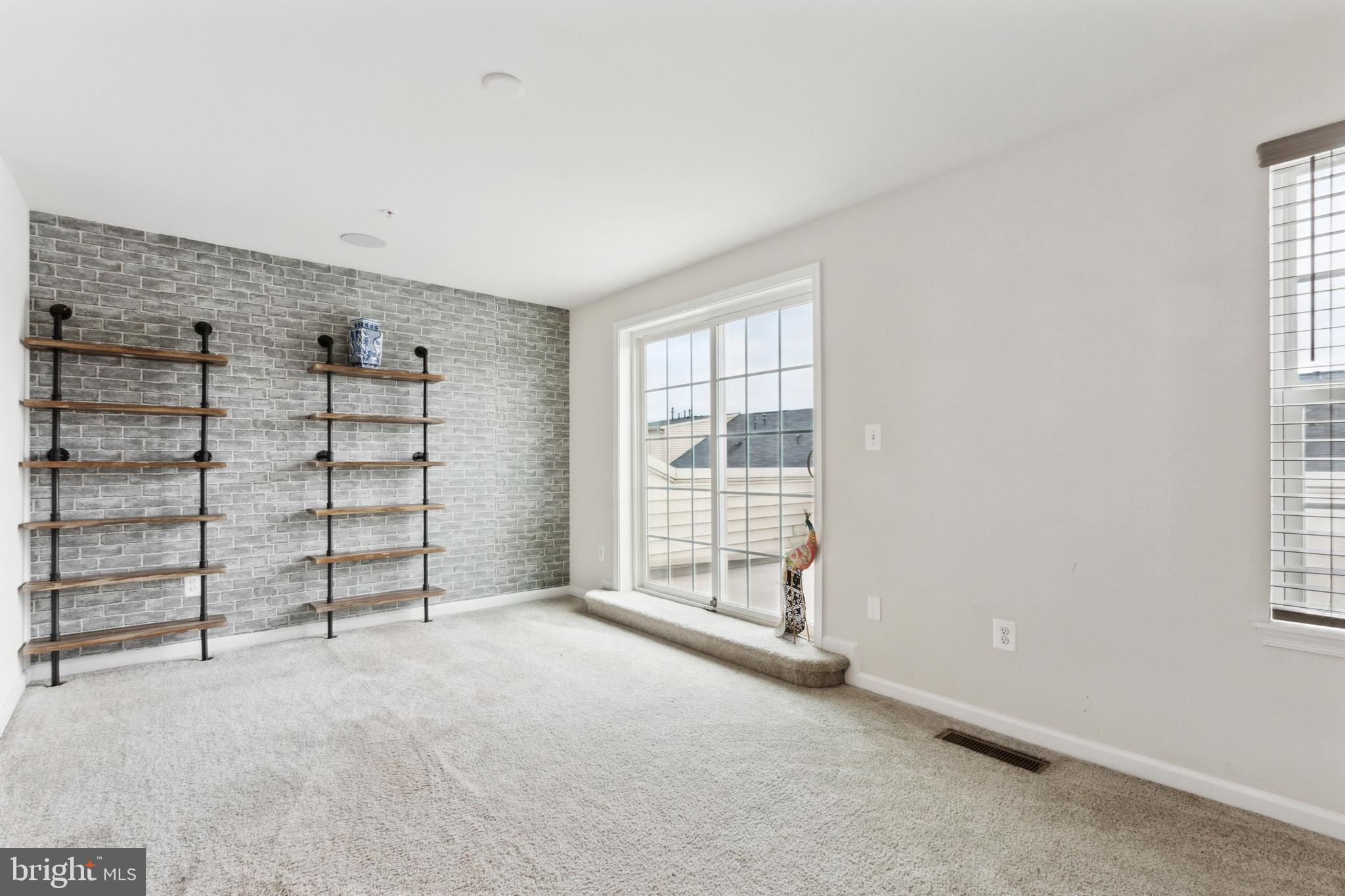 GREENBELT STATION - Residential