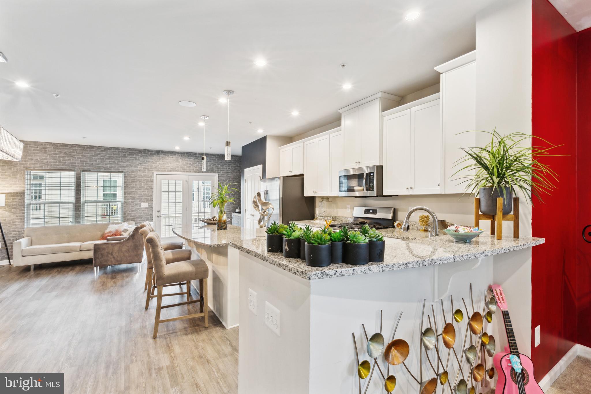 GREENBELT STATION - Residential