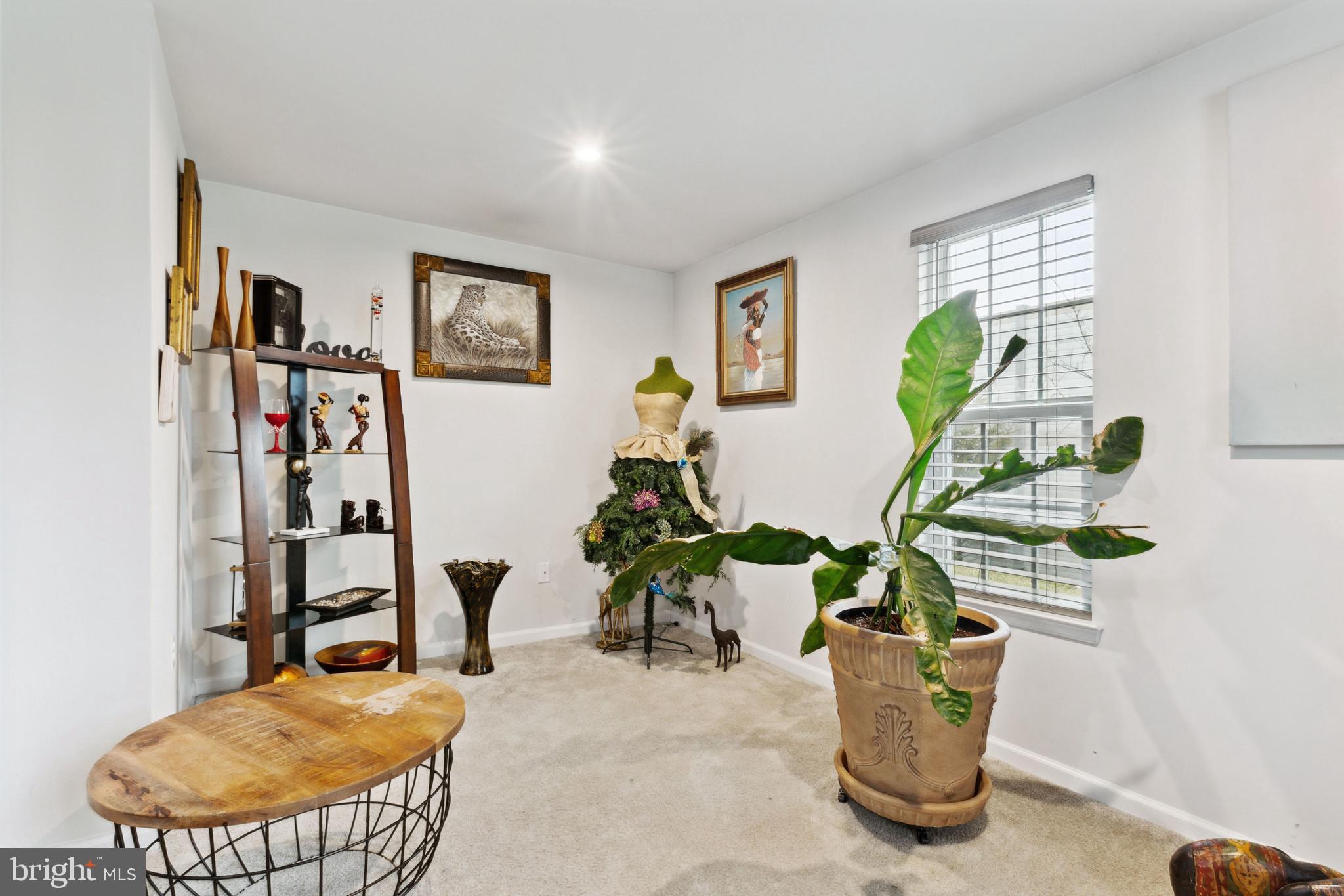 GREENBELT STATION - Residential