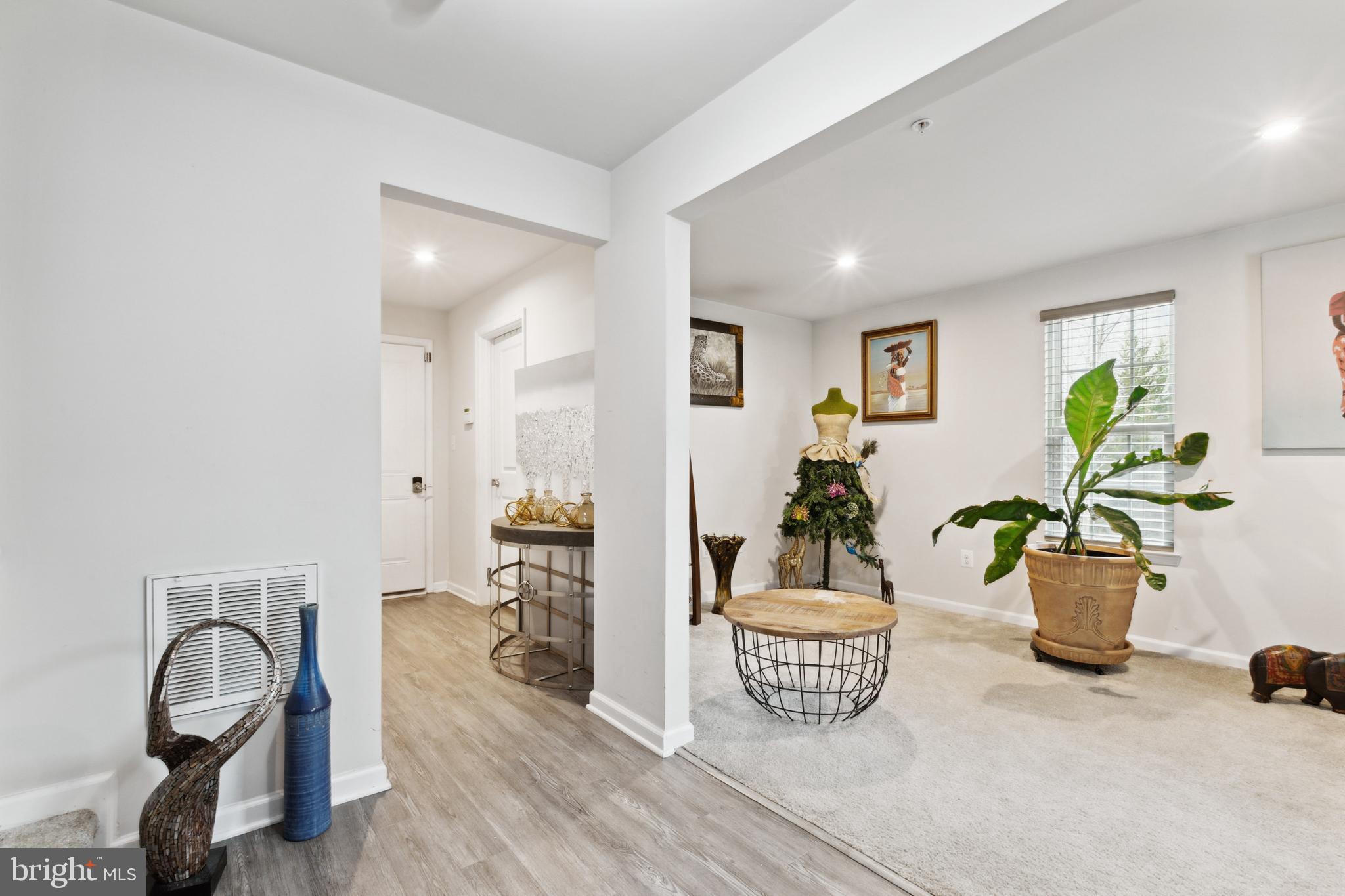 GREENBELT STATION - Residential