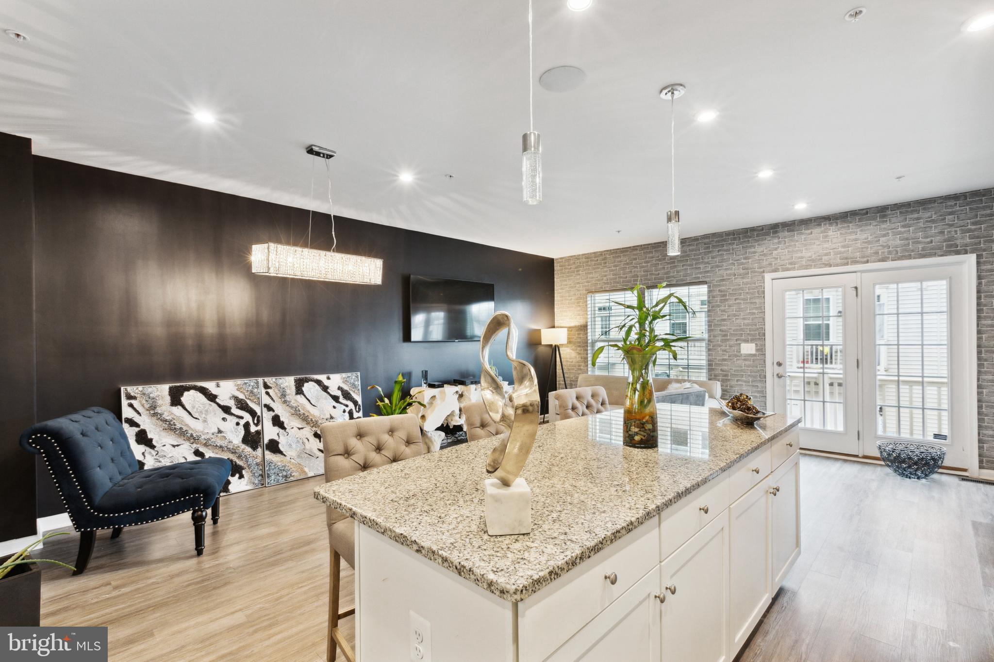 GREENBELT STATION - Residential