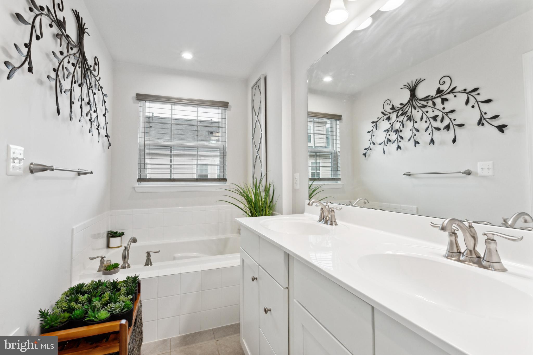 GREENBELT STATION - Residential