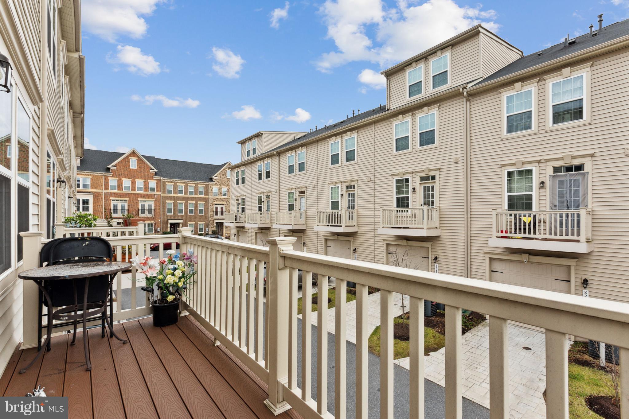 GREENBELT STATION - Residential