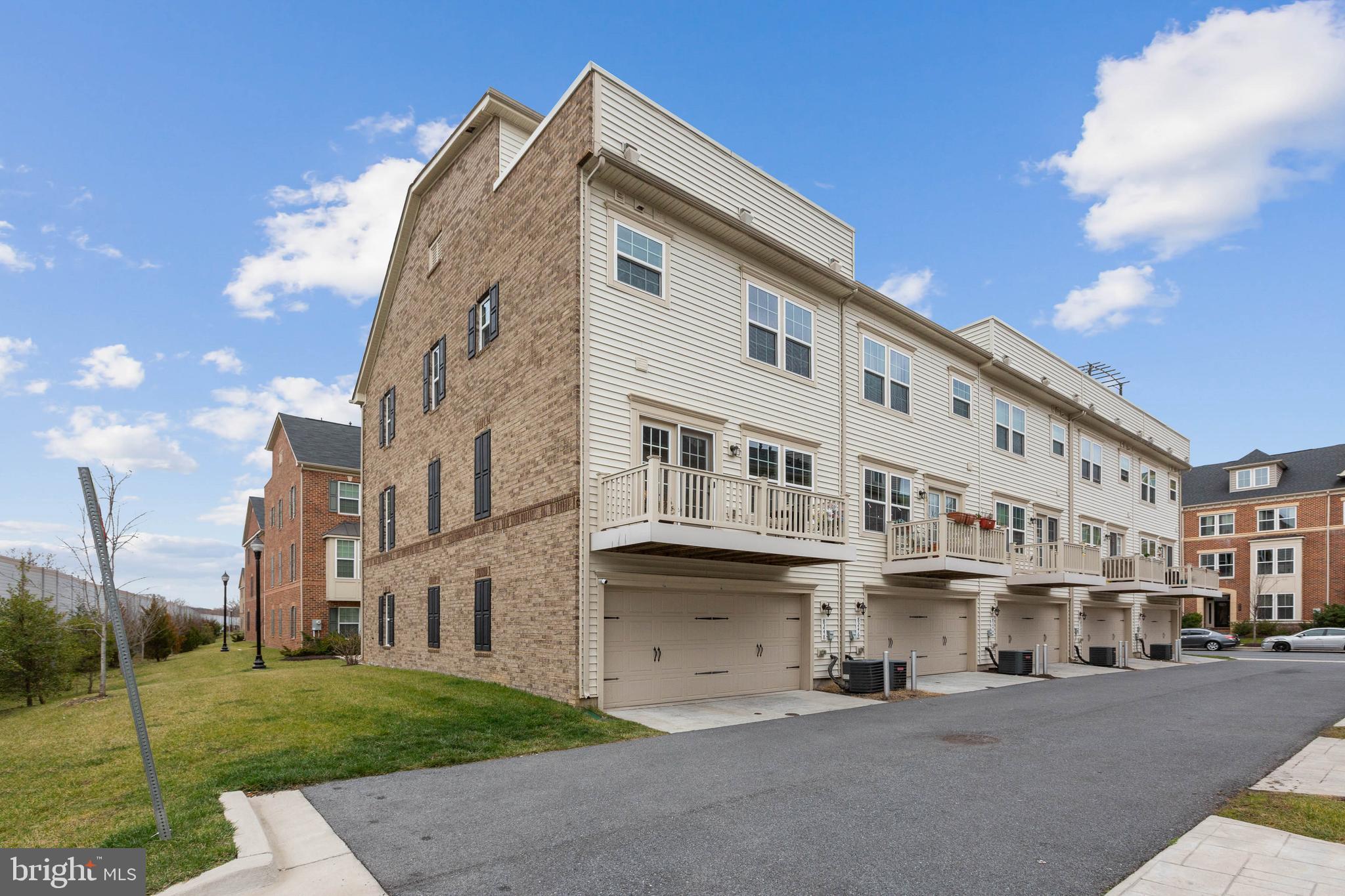 GREENBELT STATION - Residential