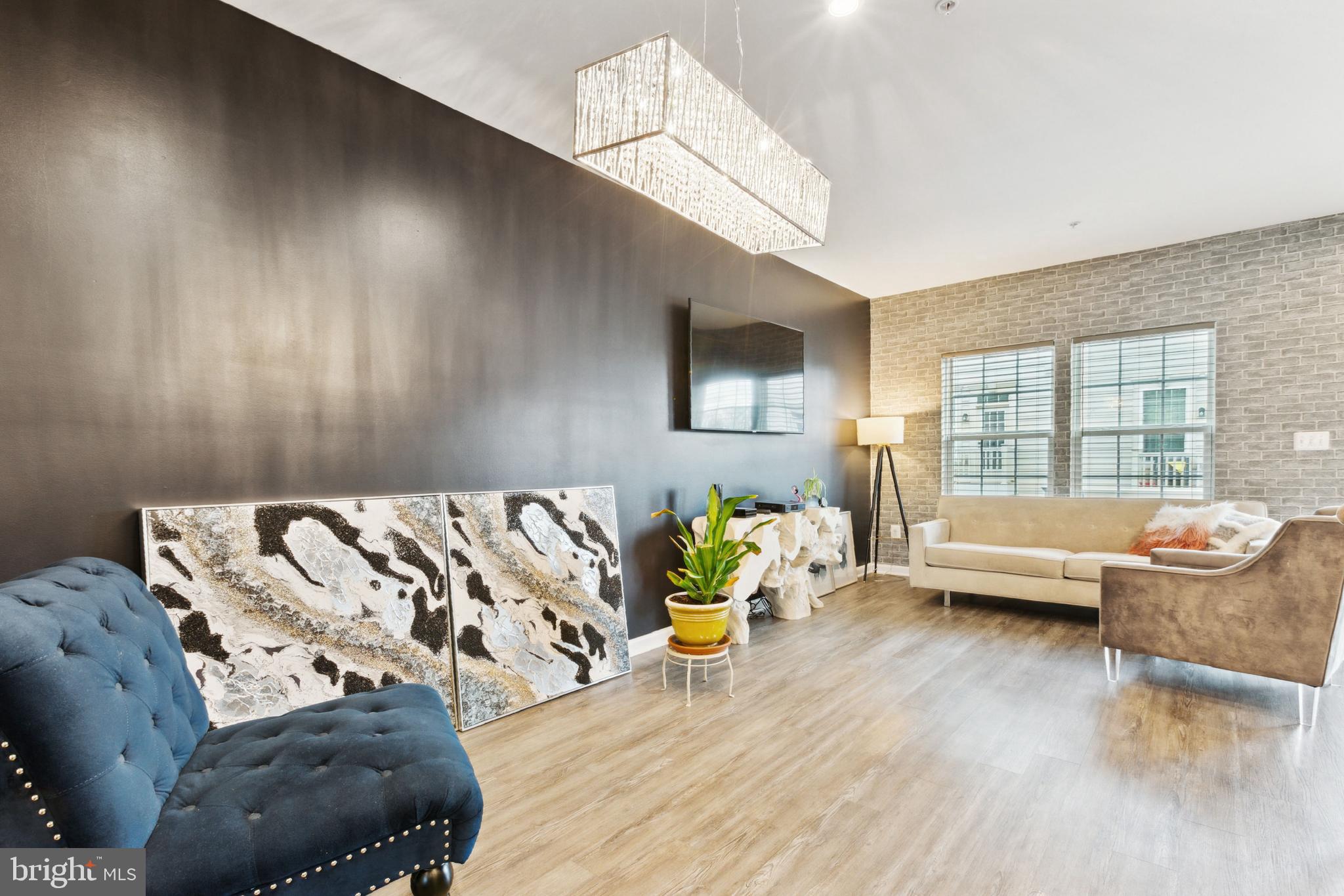 GREENBELT STATION - Residential