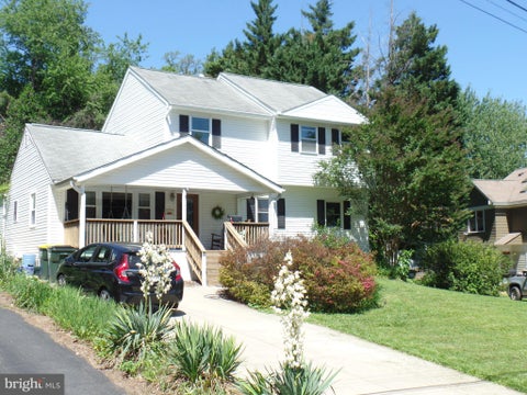 Photo of 7730 Leonard Drive, FALLS CHURCH, VA 22043 (MLS # VAFX2317172)
