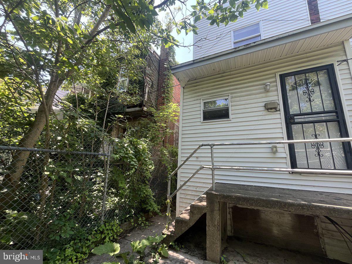 151 N HOBART STREET