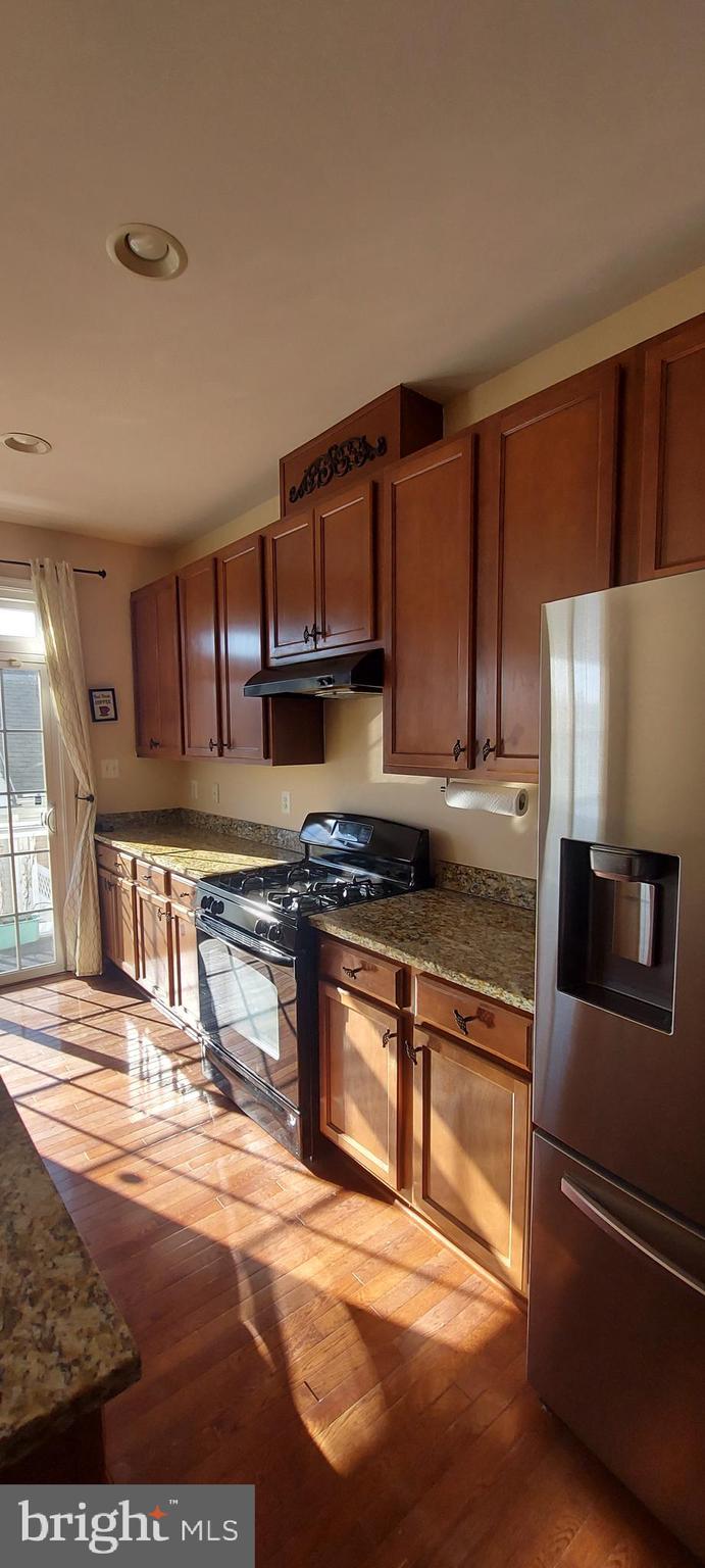 CLARKSBURG VILLAGE - Residential Lease