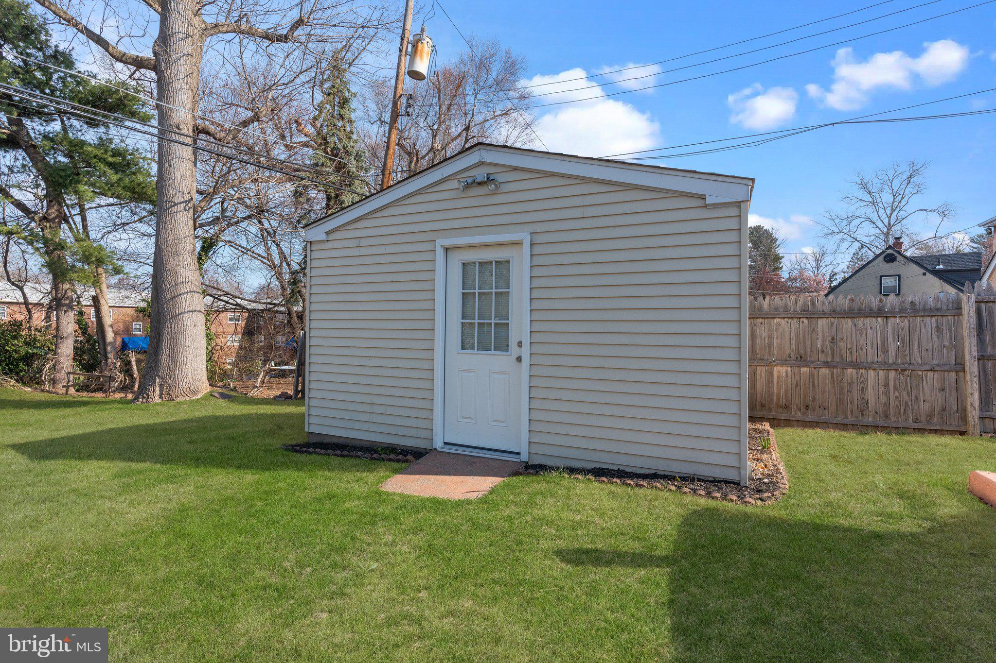 ACADEMY GARDENS - Residential