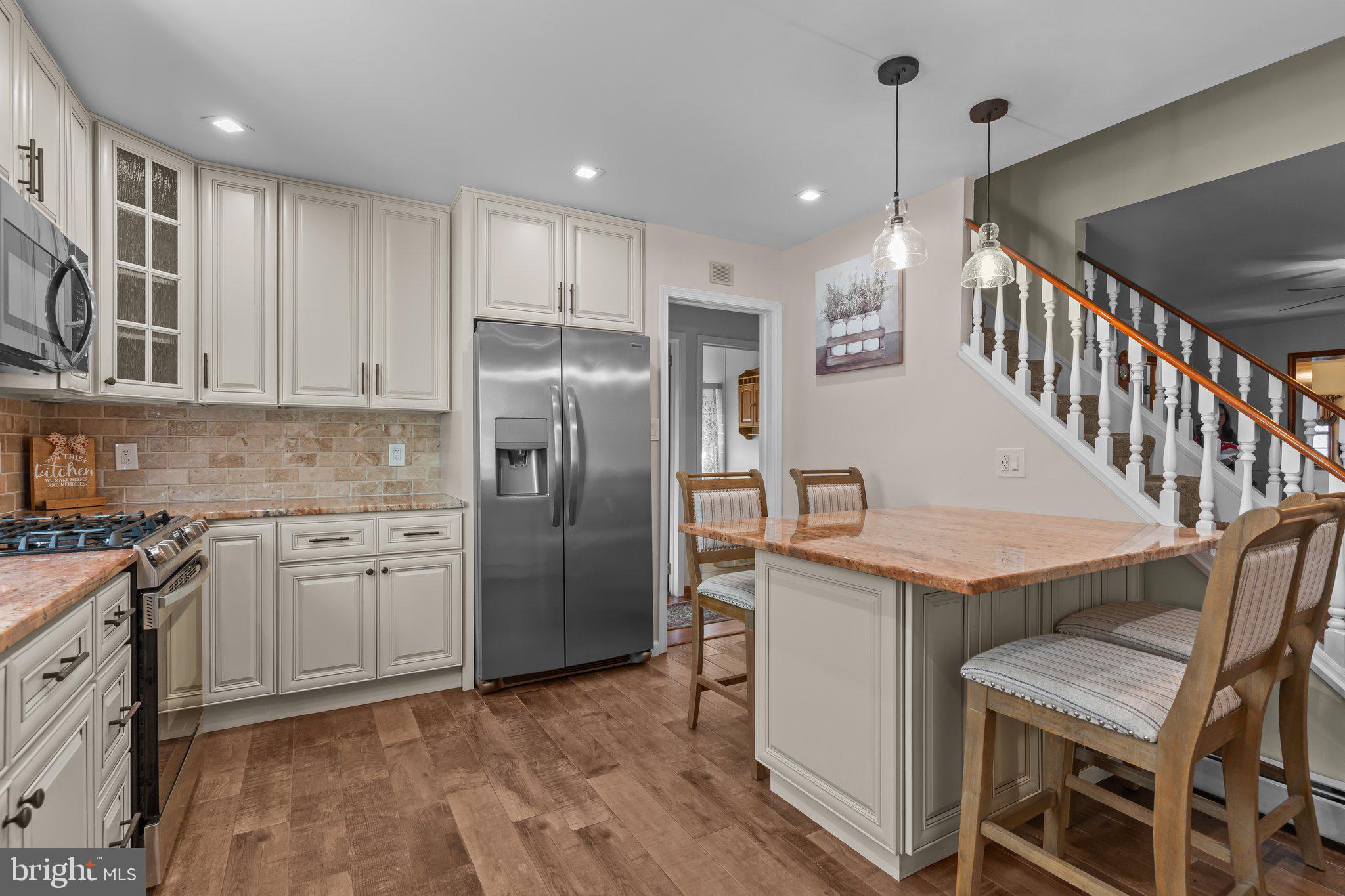 ACADEMY GARDENS - Residential