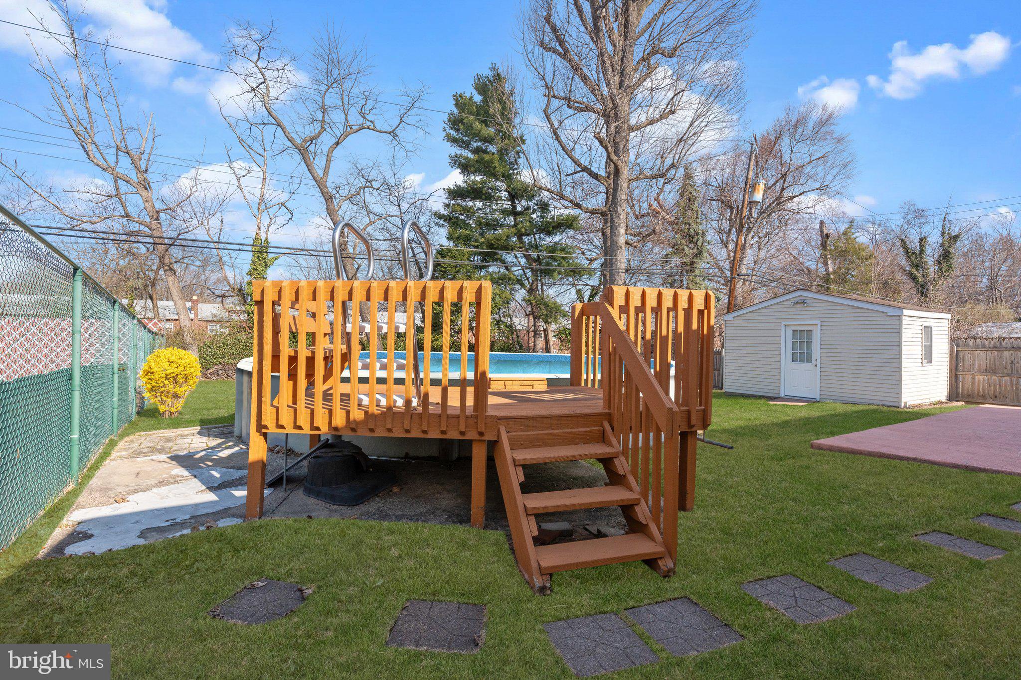 ACADEMY GARDENS - Residential