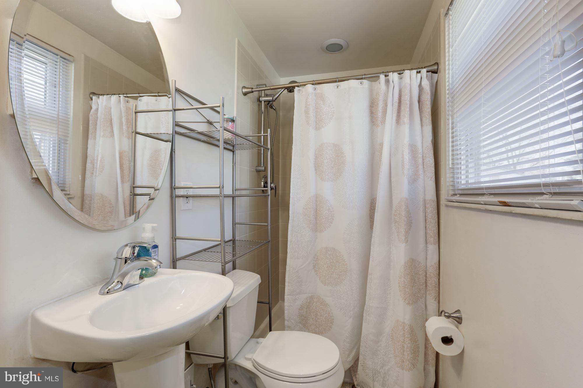 HUNTERS CREEK - Residential