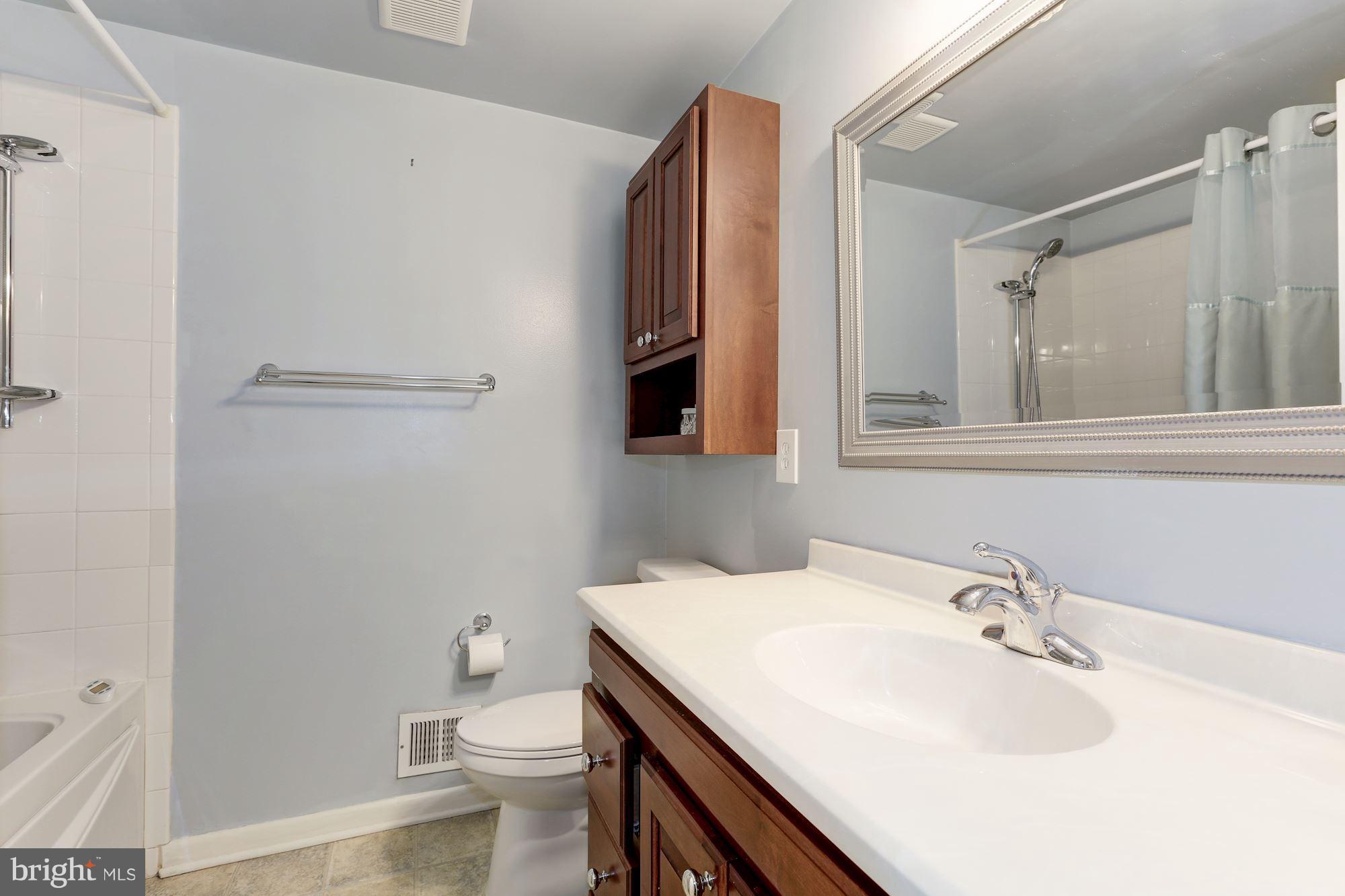 HUNTERS CREEK - Residential