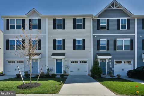 24 WENDOWSKI STREET L BEVERLY NJ 08010