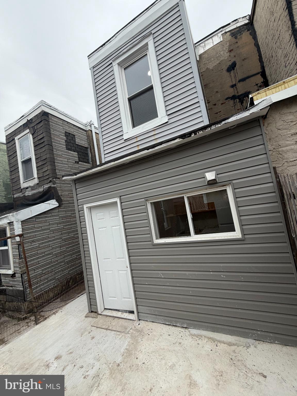 KENSINGTON - Residential