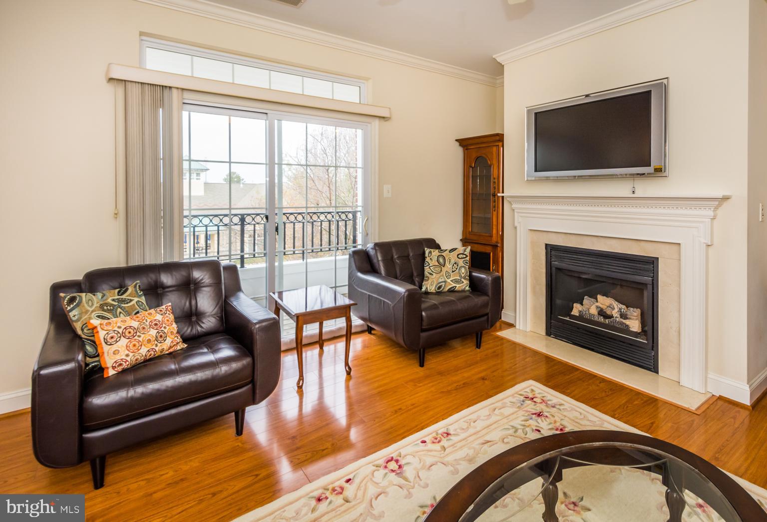 VILLAGE OF RIVER HILL - Residential