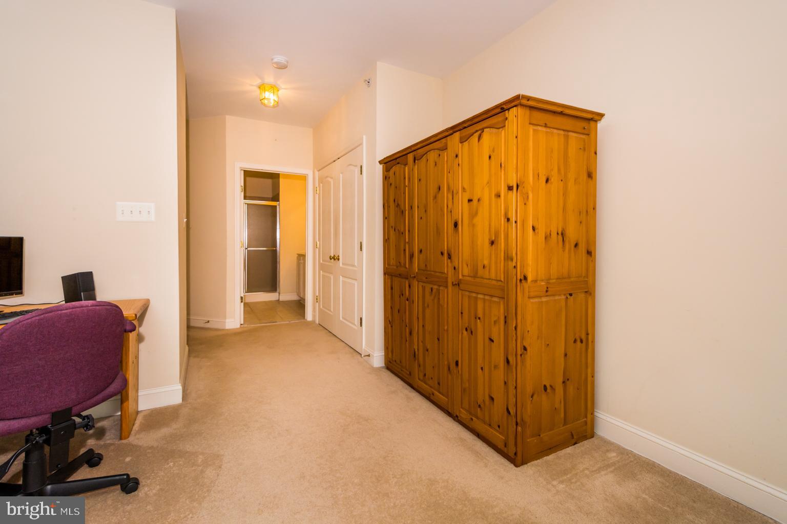 VILLAGE OF RIVER HILL - Residential