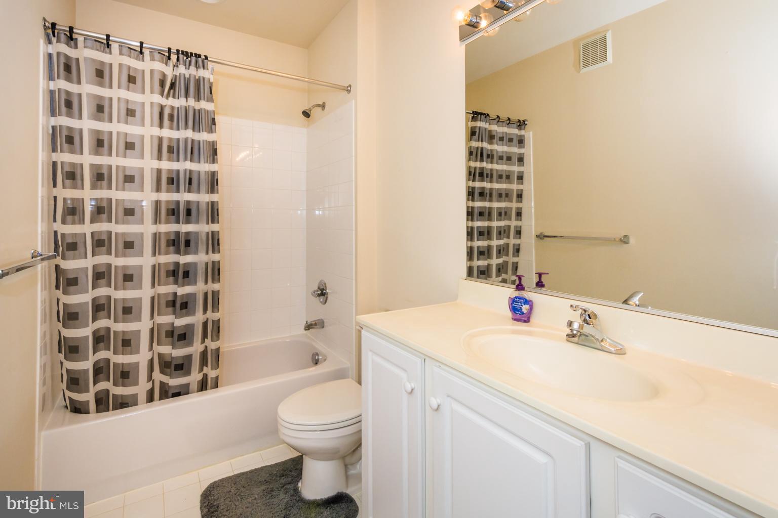 VILLAGE OF RIVER HILL - Residential