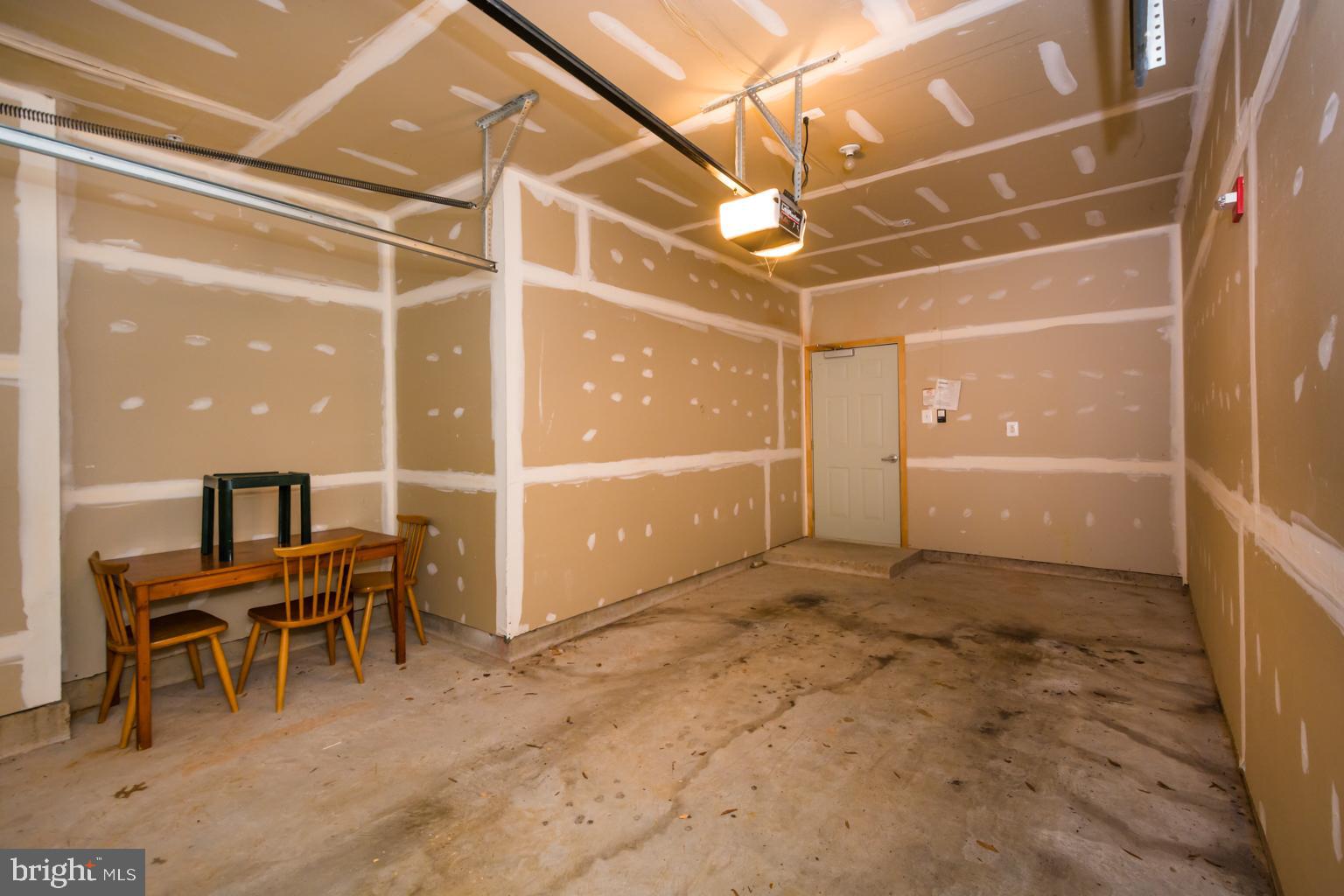 VILLAGE OF RIVER HILL - Residential