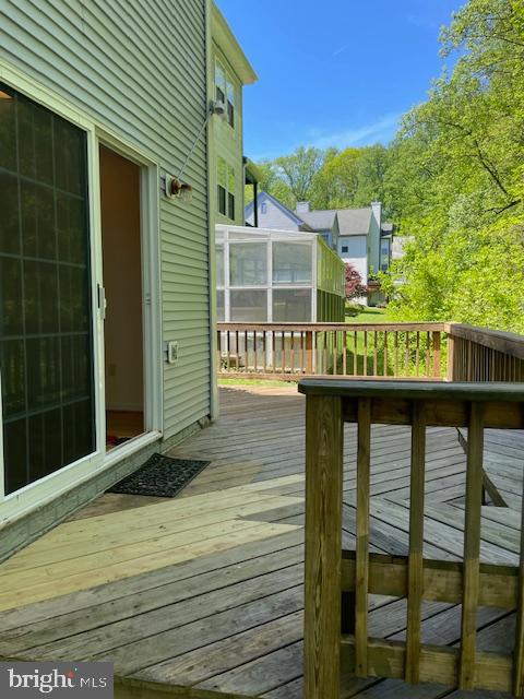 BLUEBERRY HILL - Residential Lease