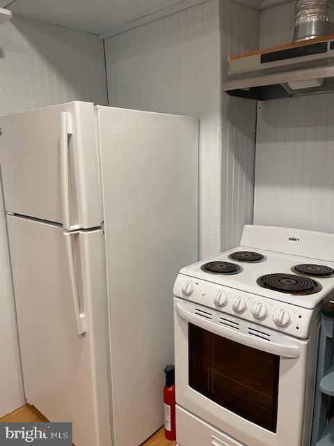 BLUEBERRY HILL - Residential Lease