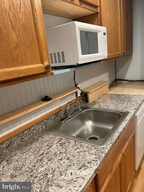 BLUEBERRY HILL - Residential Lease