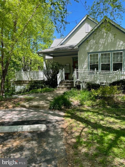 BLUEBERRY HILL - Residential Lease