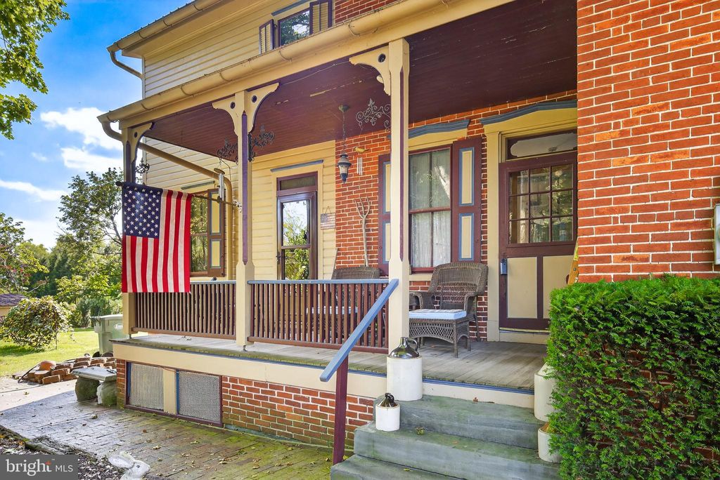 Photo of 101 Miller Street, STRASBURG, PA 17579 (MLS # PALA2076868)