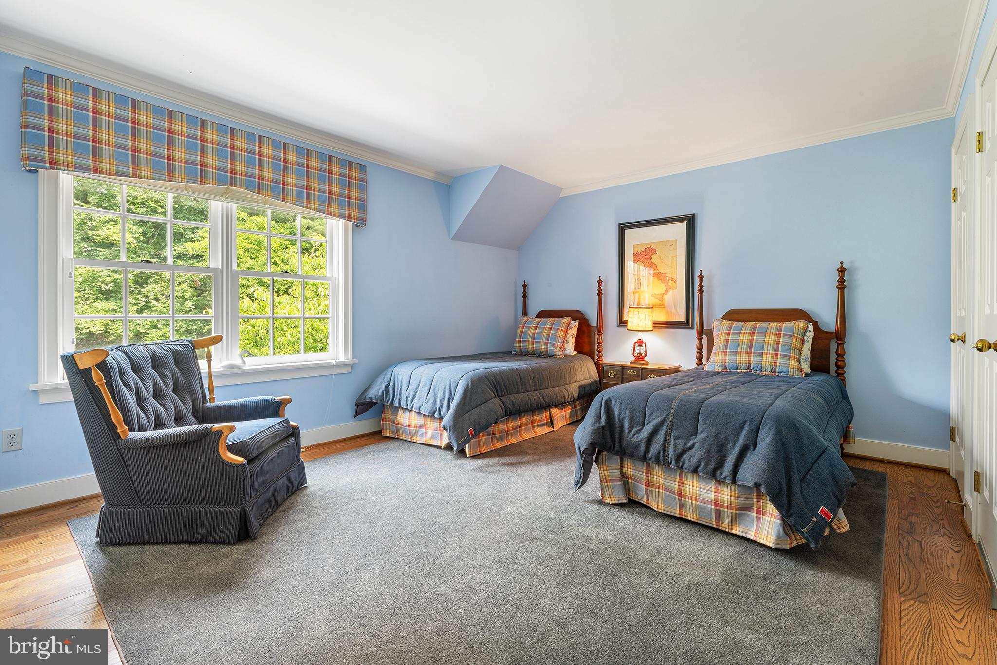 POND VIEW ESTATES - Residential