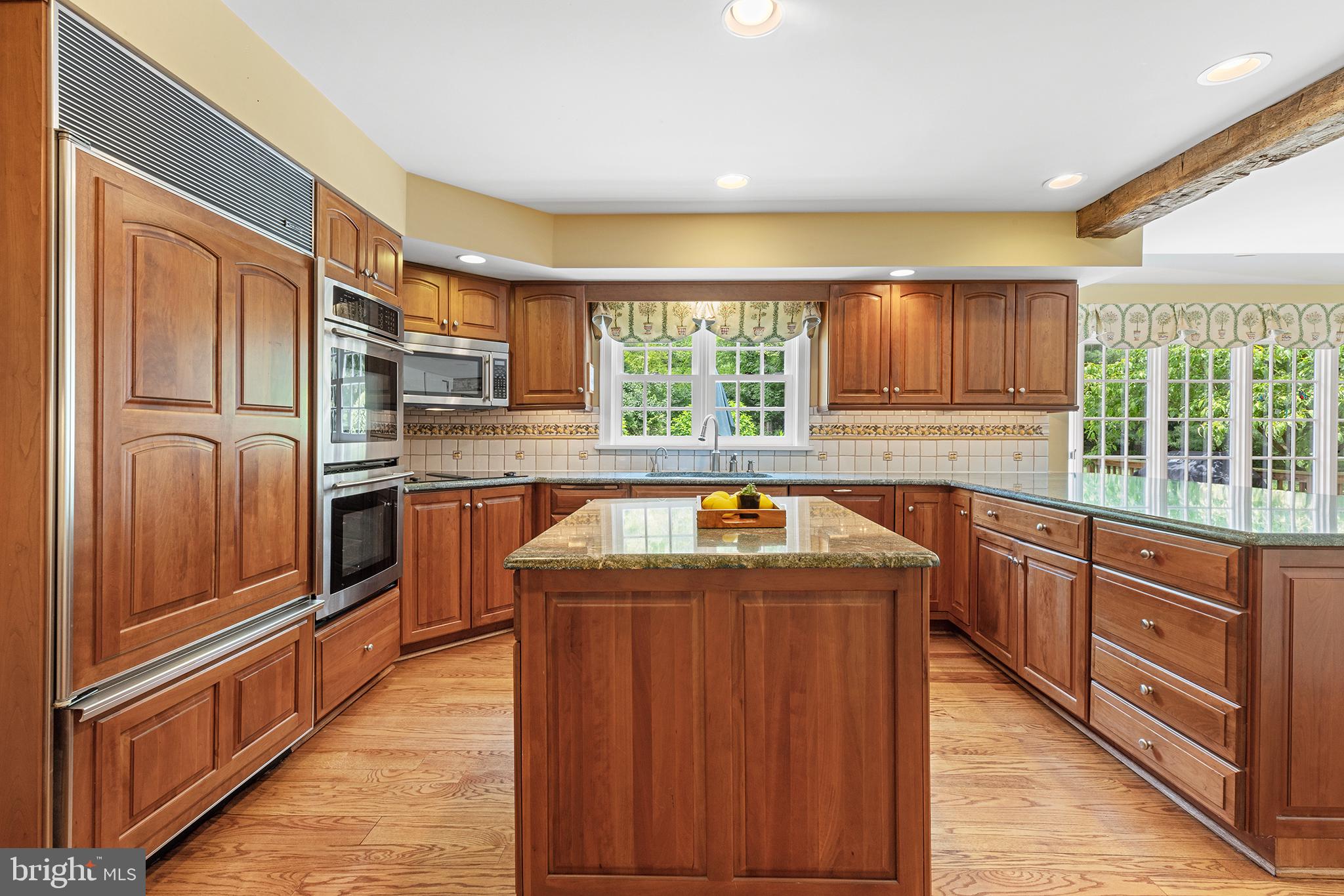 POND VIEW ESTATES - Residential