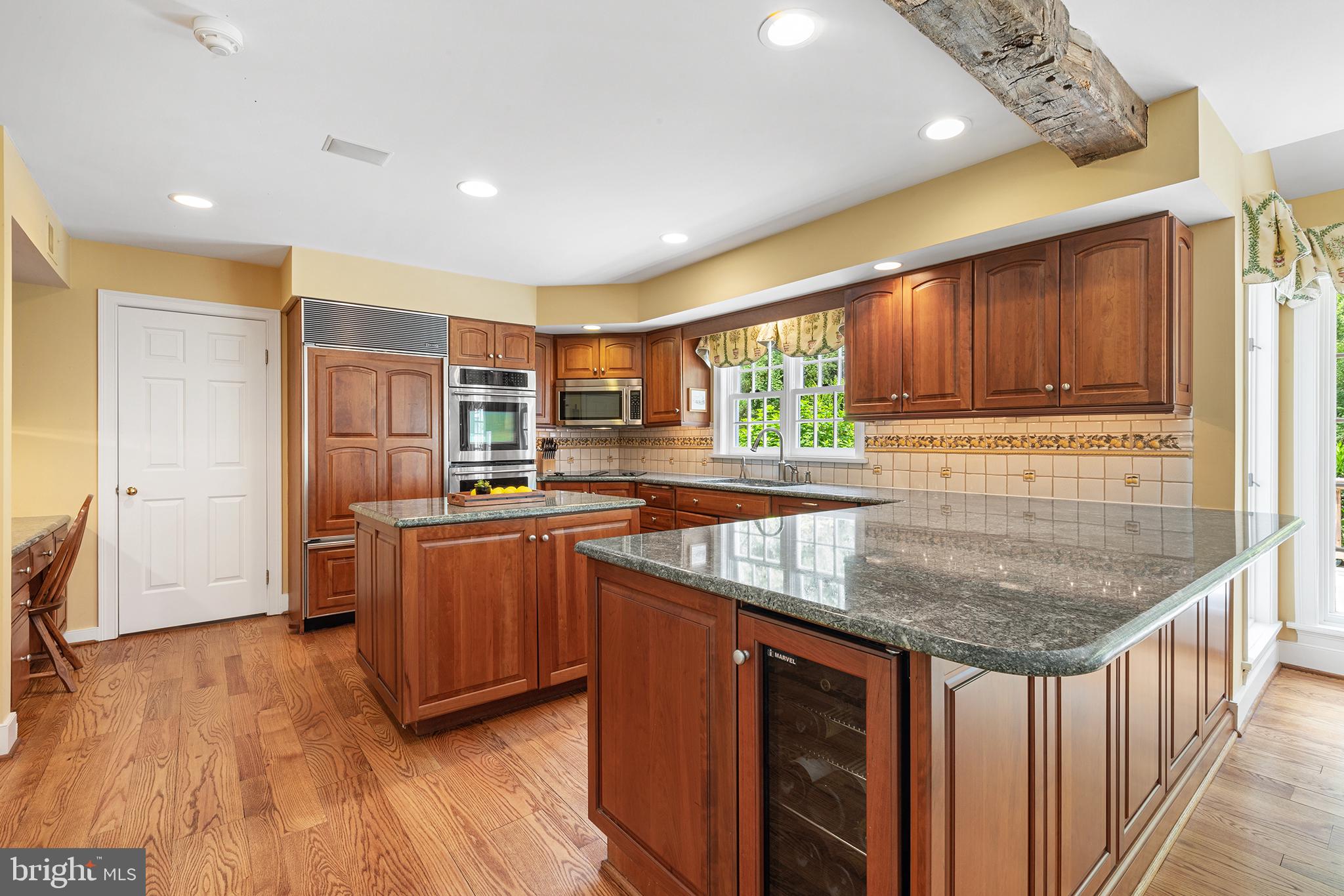 POND VIEW ESTATES - Residential