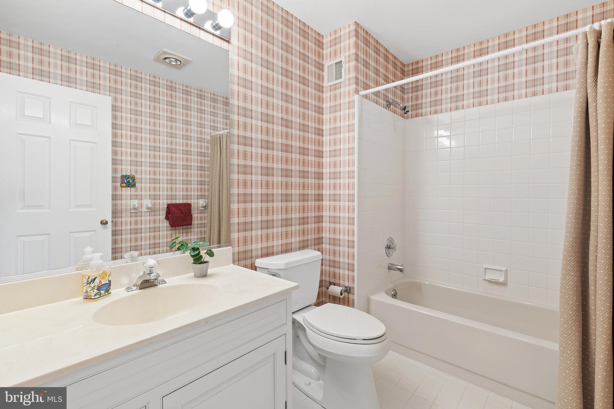 POND VIEW ESTATES - Residential