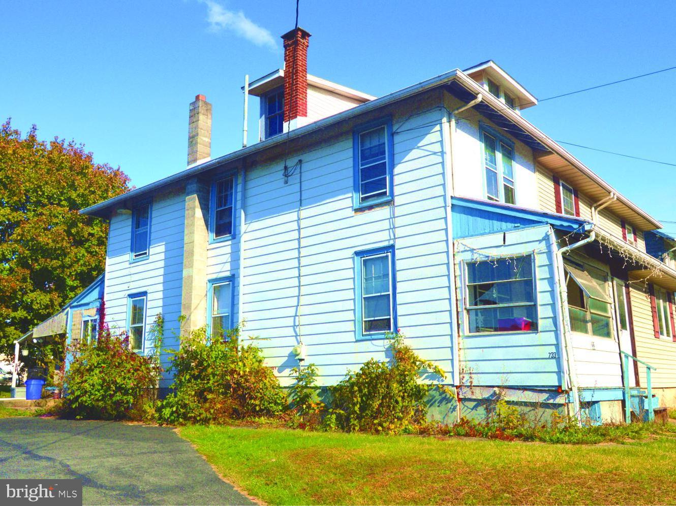 733 E PHILADELPHIA AVENUE