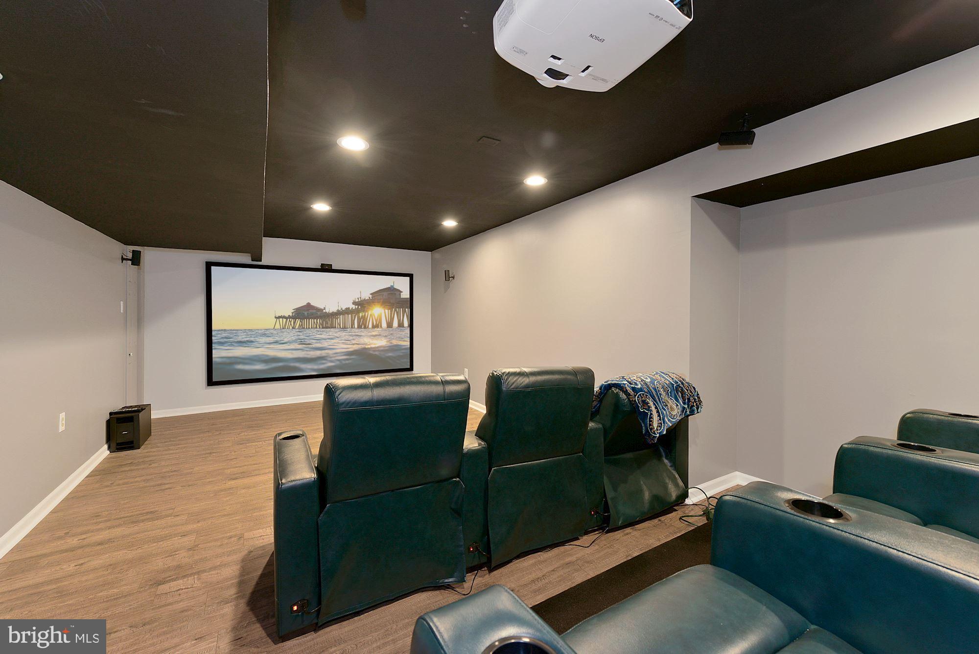 ROCHFORD ESTATES - Residential