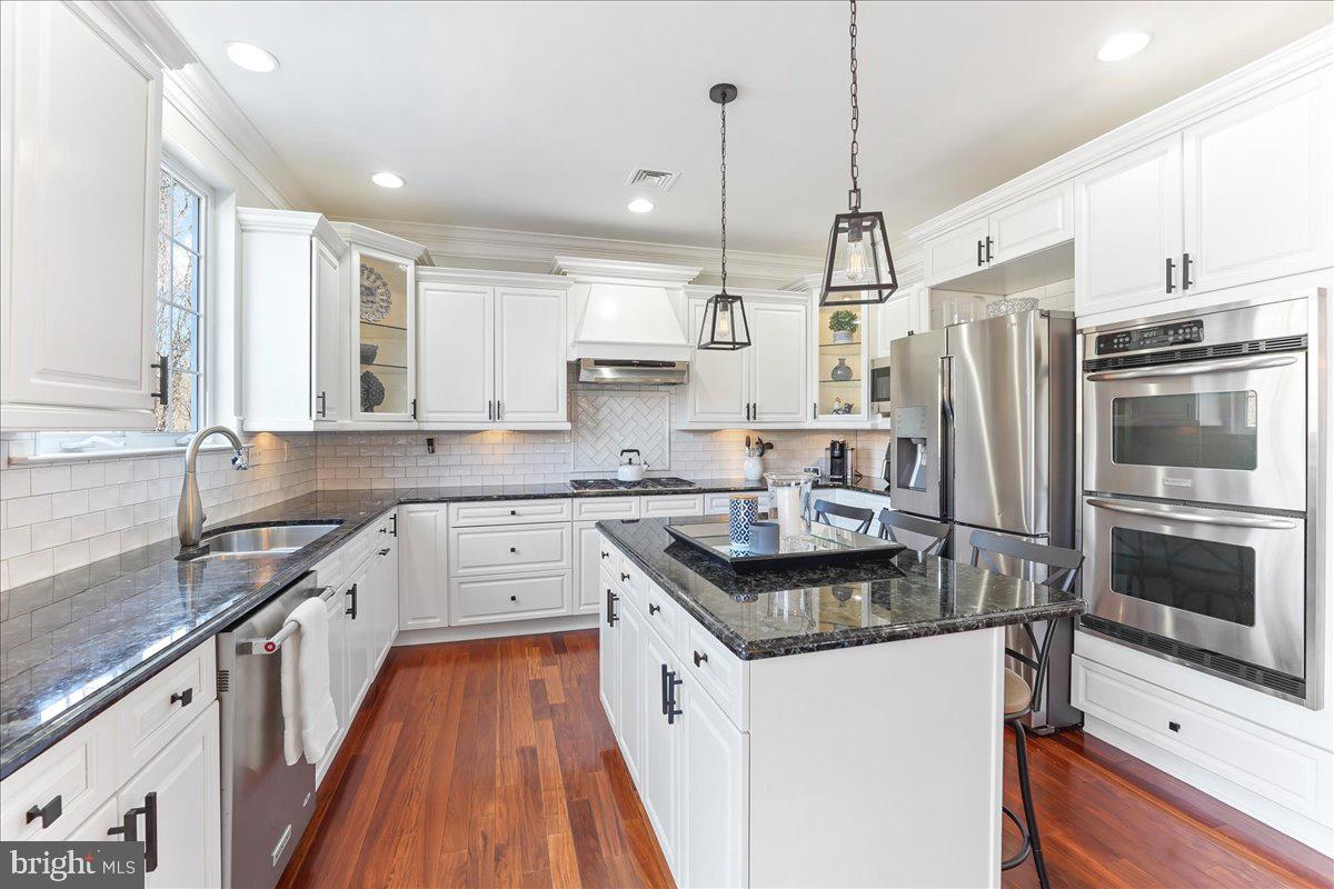 ROCHFORD ESTATES - Residential