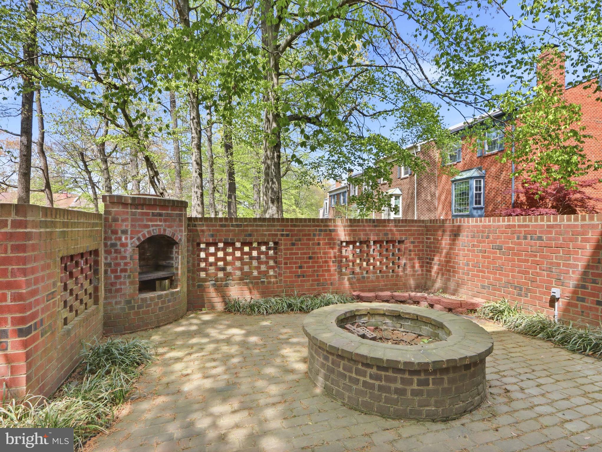 LAKE LOUISE - Residential