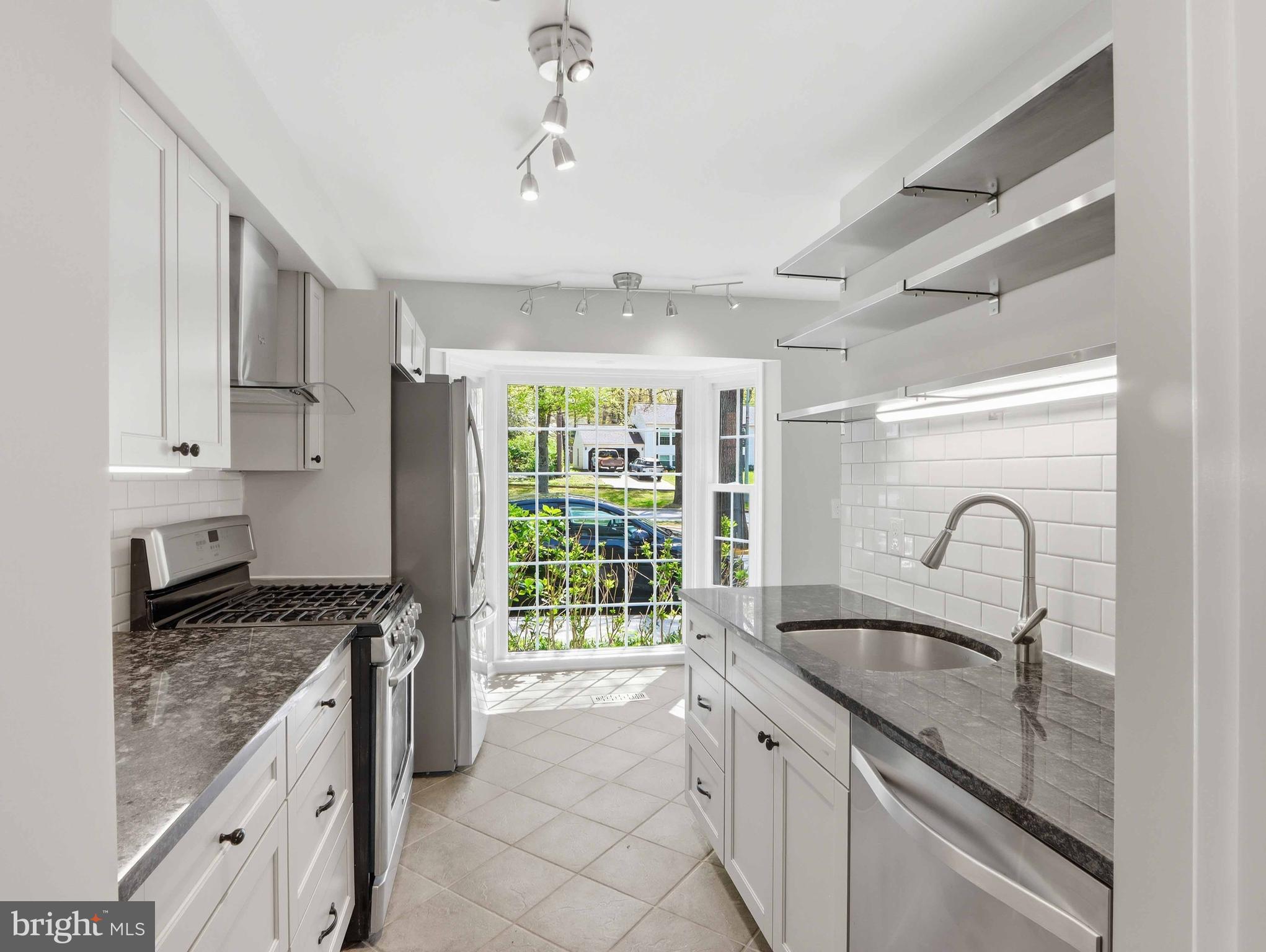 LAKE LOUISE - Residential