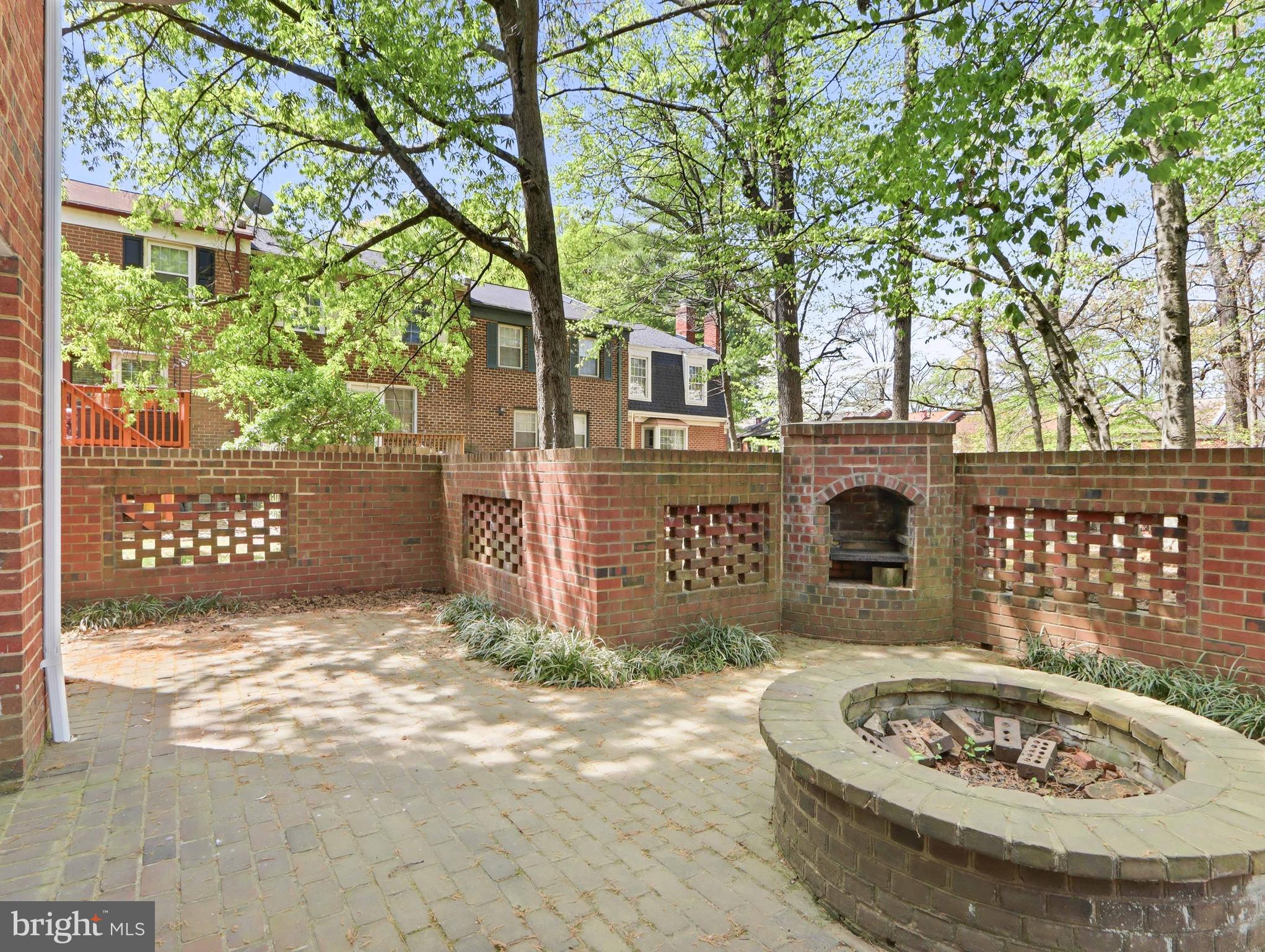 LAKE LOUISE - Residential