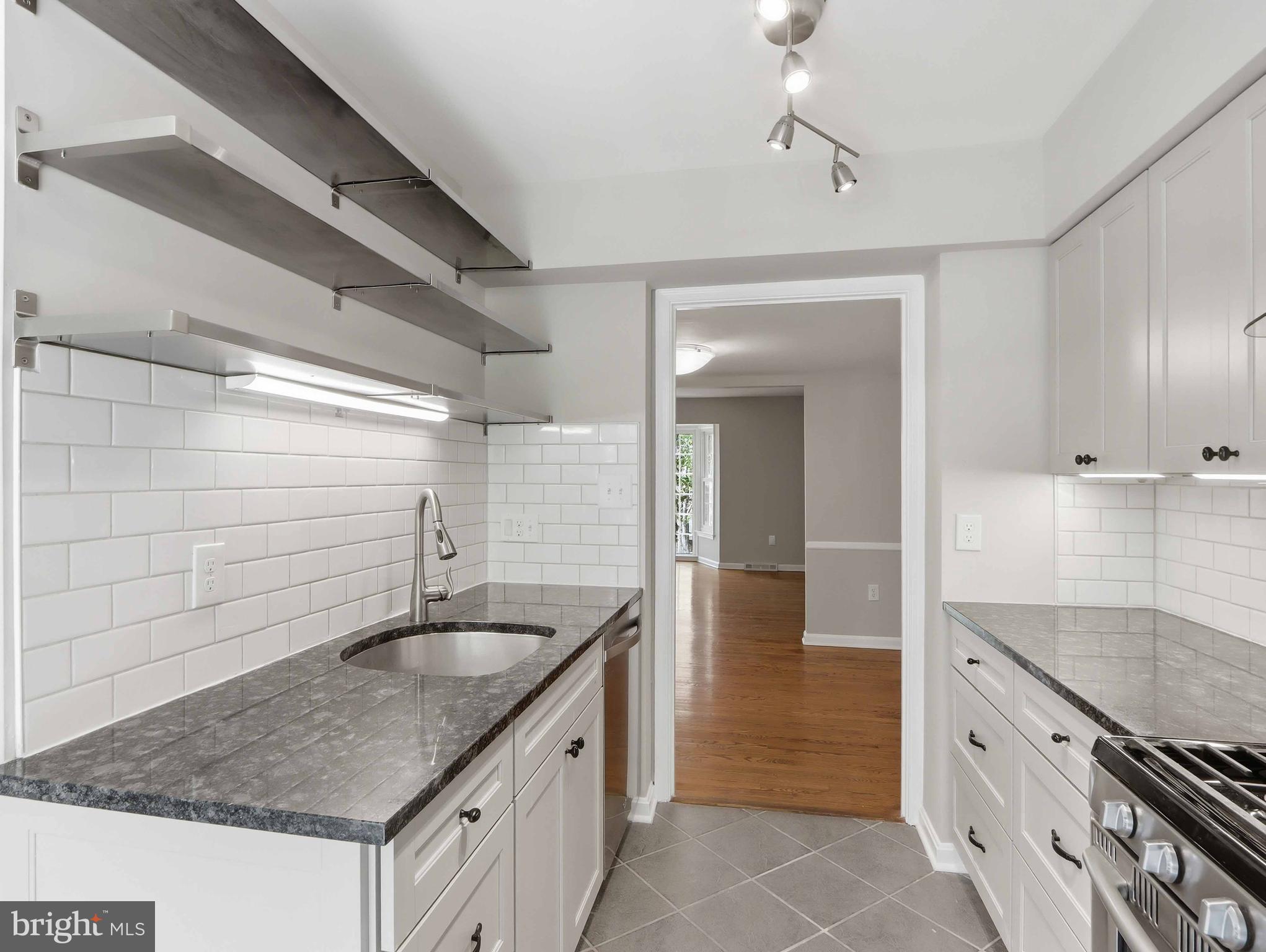 LAKE LOUISE - Residential