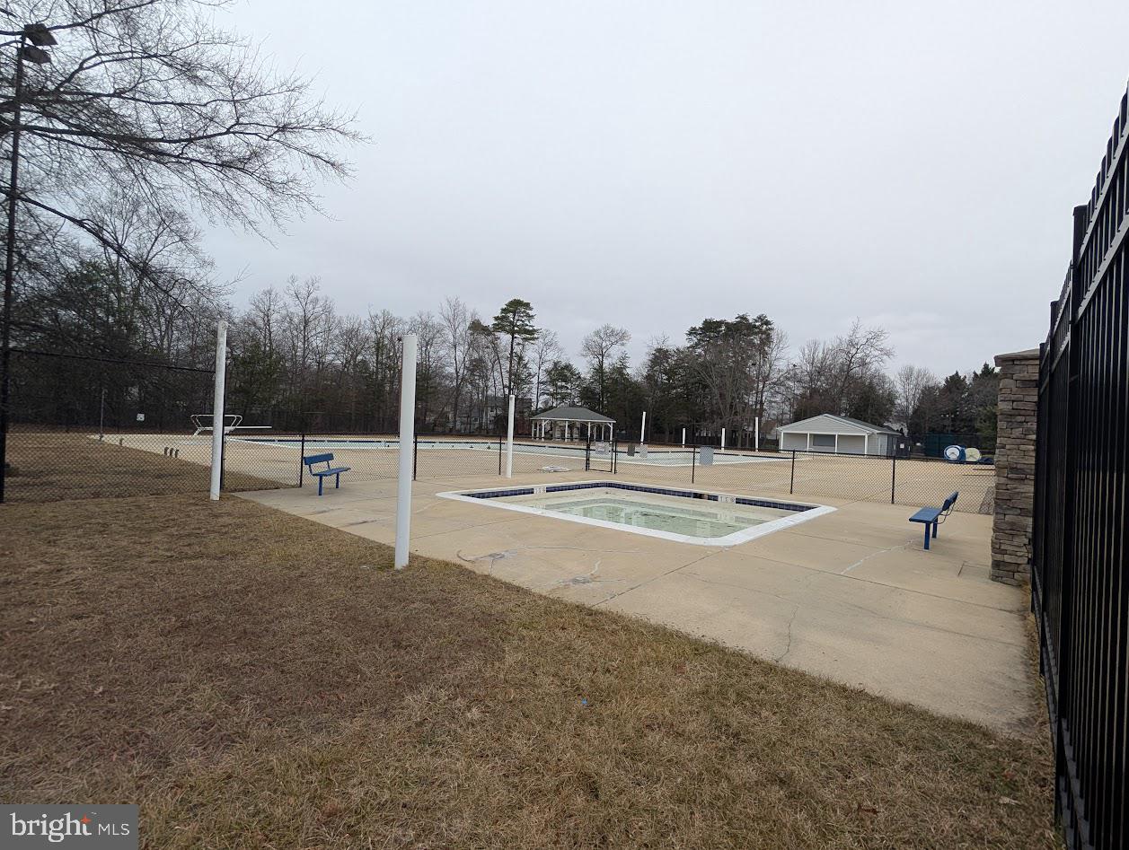 DORCHESTER - ST. CHARLES - Residential