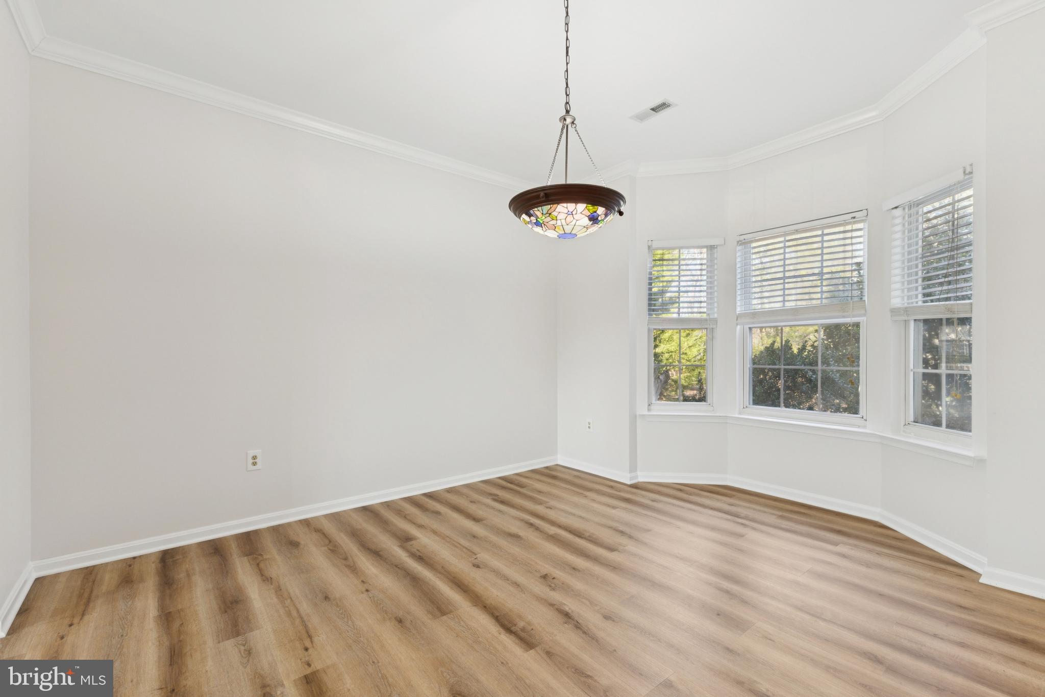 DORCHESTER - ST. CHARLES - Residential