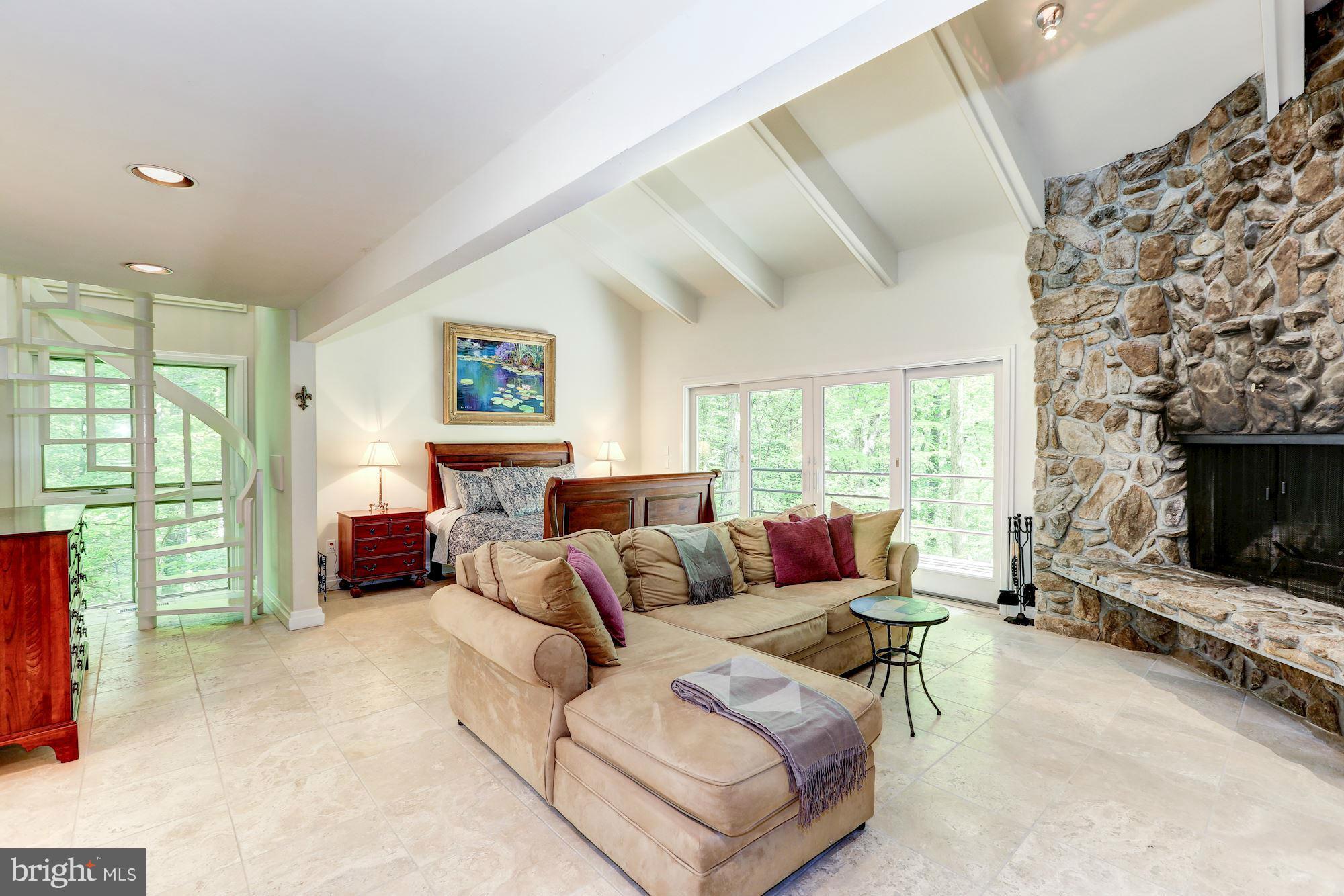 DARNESTOWN OUTSIDE - Residential