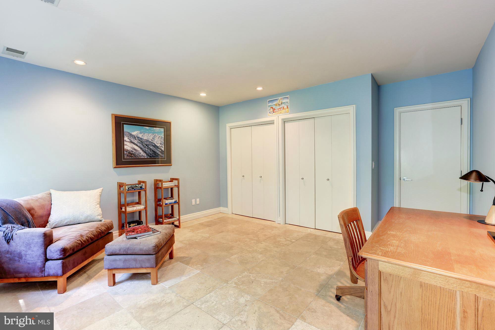 DARNESTOWN OUTSIDE - Residential