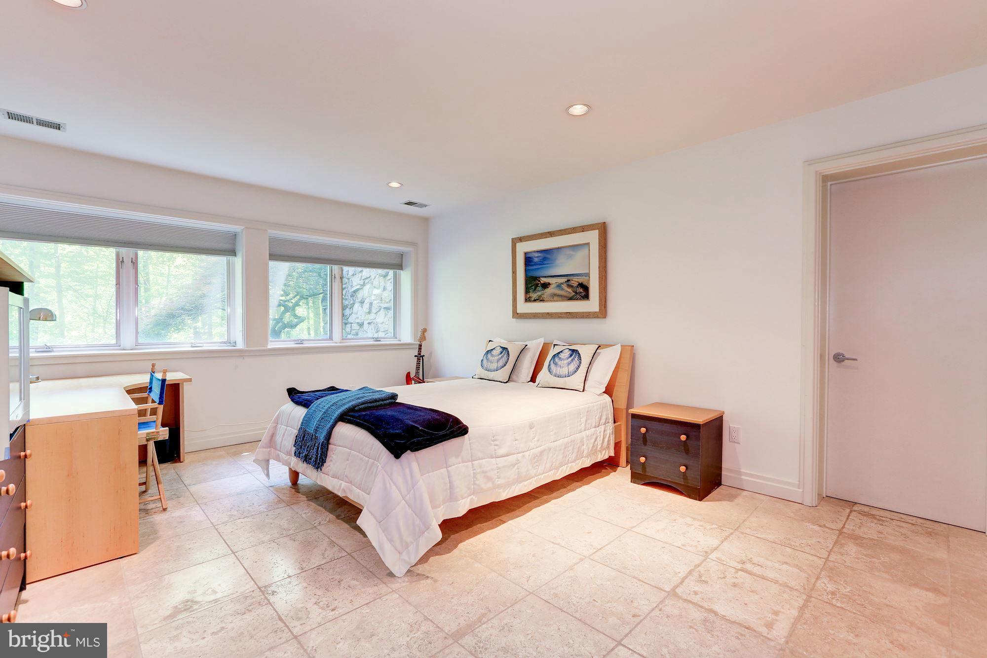 DARNESTOWN OUTSIDE - Residential