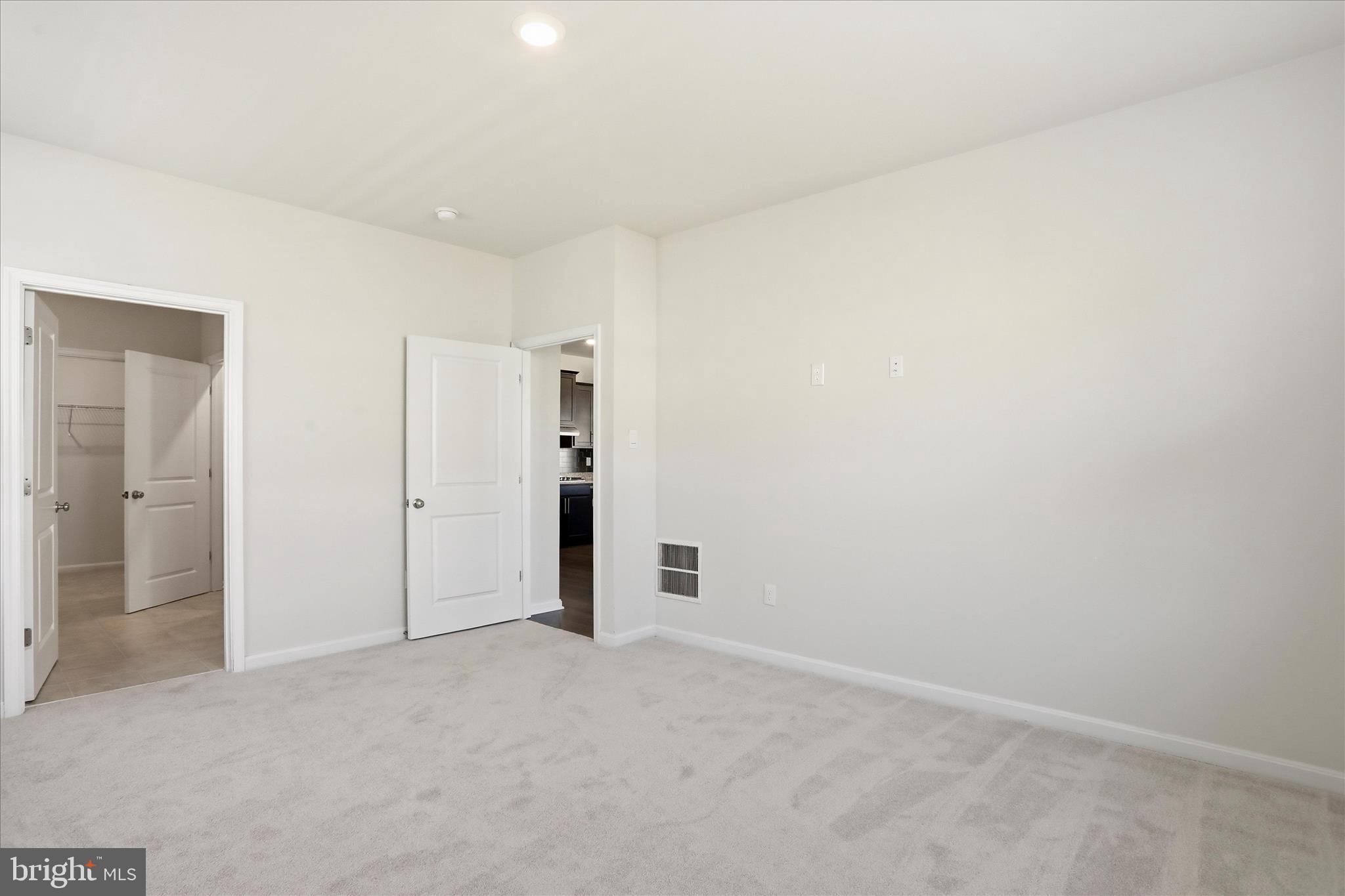 GARRISON FALLS THE LINKS - Residential