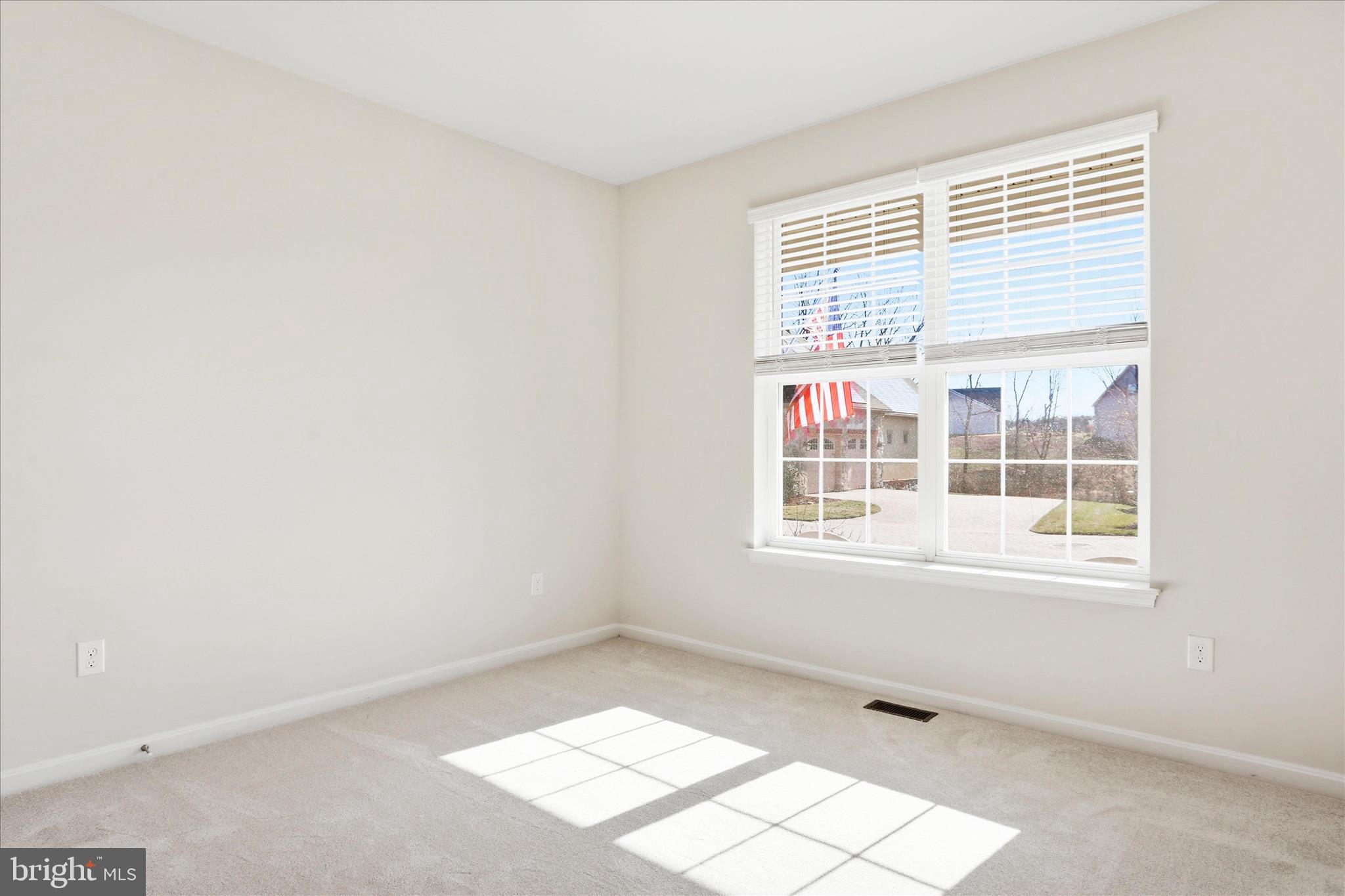 GARRISON FALLS THE LINKS - Residential